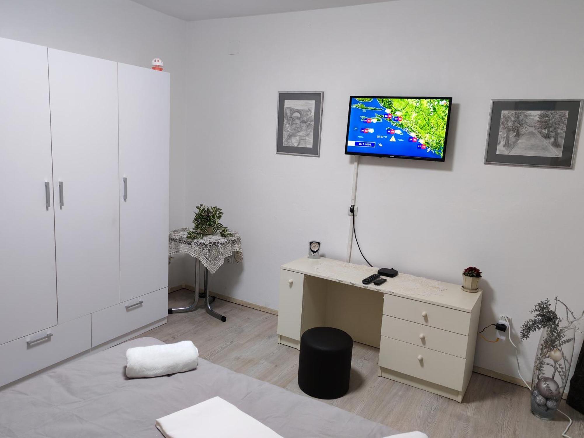 Apartman Ivana Карловац Экстерьер фото